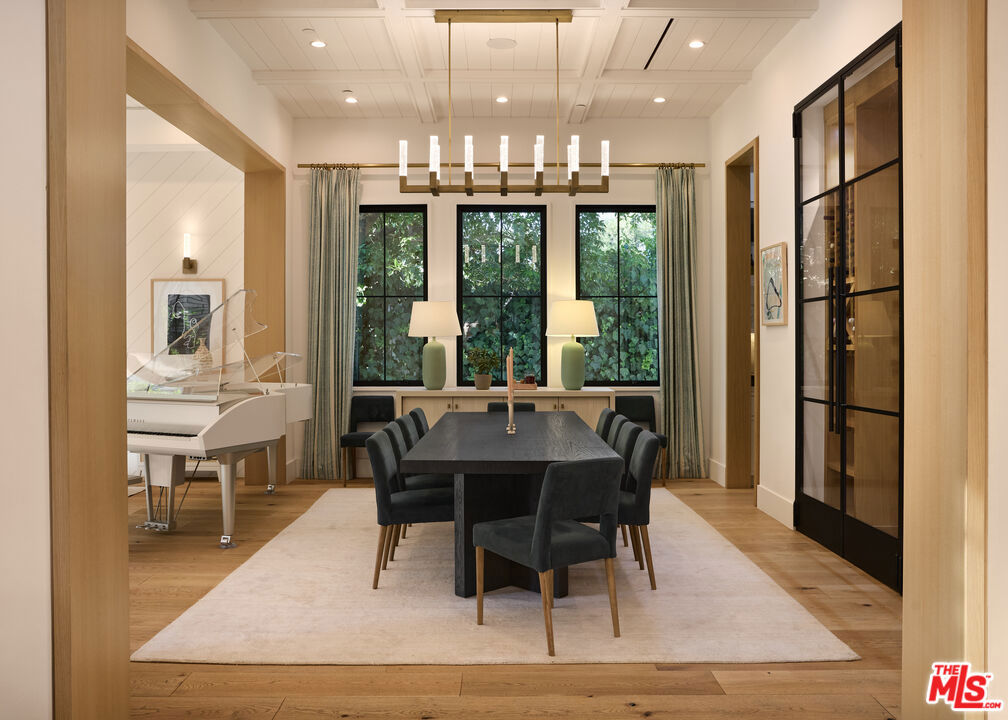4634 White Oak Avenue, Encino CA, 9131663713194692739121