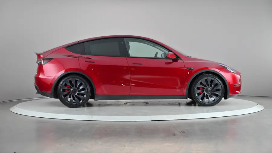 2024 Tesla Model Y63525884881025124