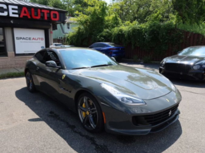 Pre-Owned 2018 Ferrari GTC4Lusso Hatchback 2D63282608712065121