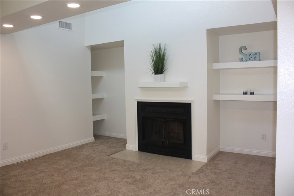 $3,250/month 17041 A Lane B Huntington Beach CA, 9264764067718827522120