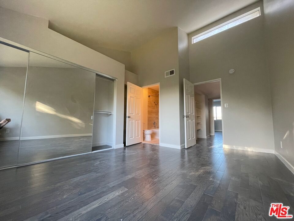 7327 Willoughby Avenue 3 Los Angeles CA, 9004664087120001539121