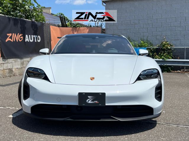 2022 PORSCHE TAYCAN