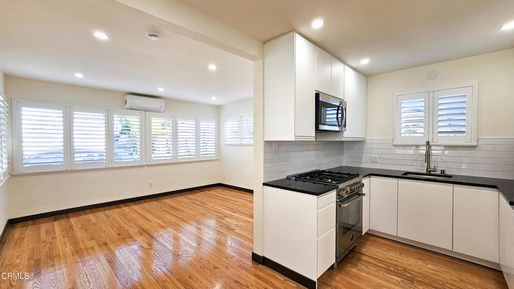 $2,700/month 1655 N Allen Avenue Pasadena CA, 9110464098298426370122