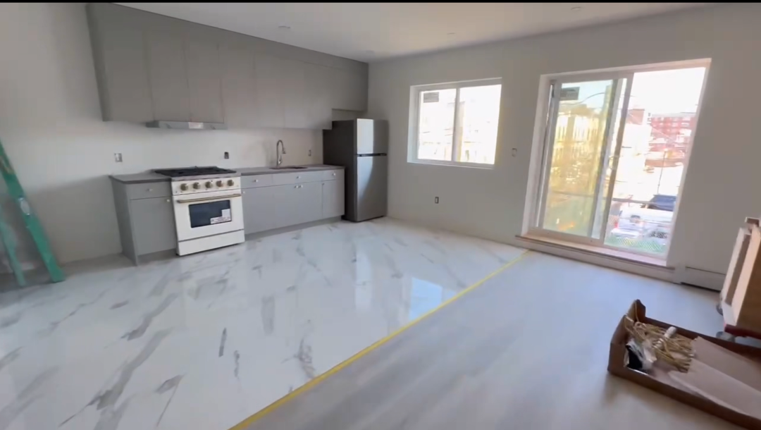 ✨ Renovated Astoria Townhouse ✨63233807622785126