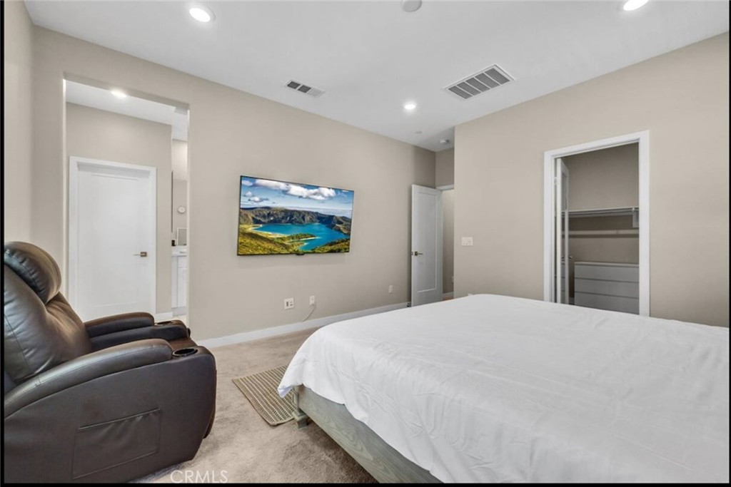 40 Riverton St Phillips Ranch CA, 9176663779717783939122