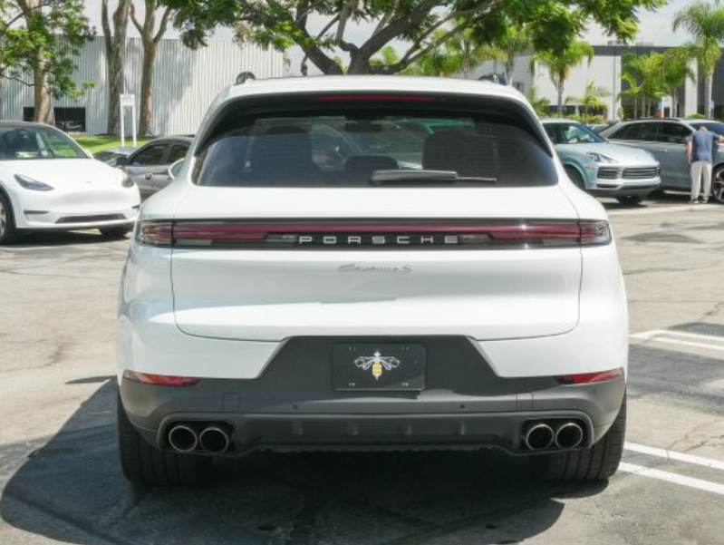 2024 PORSCHE CAYENNE S SUV 4D63516114975619122