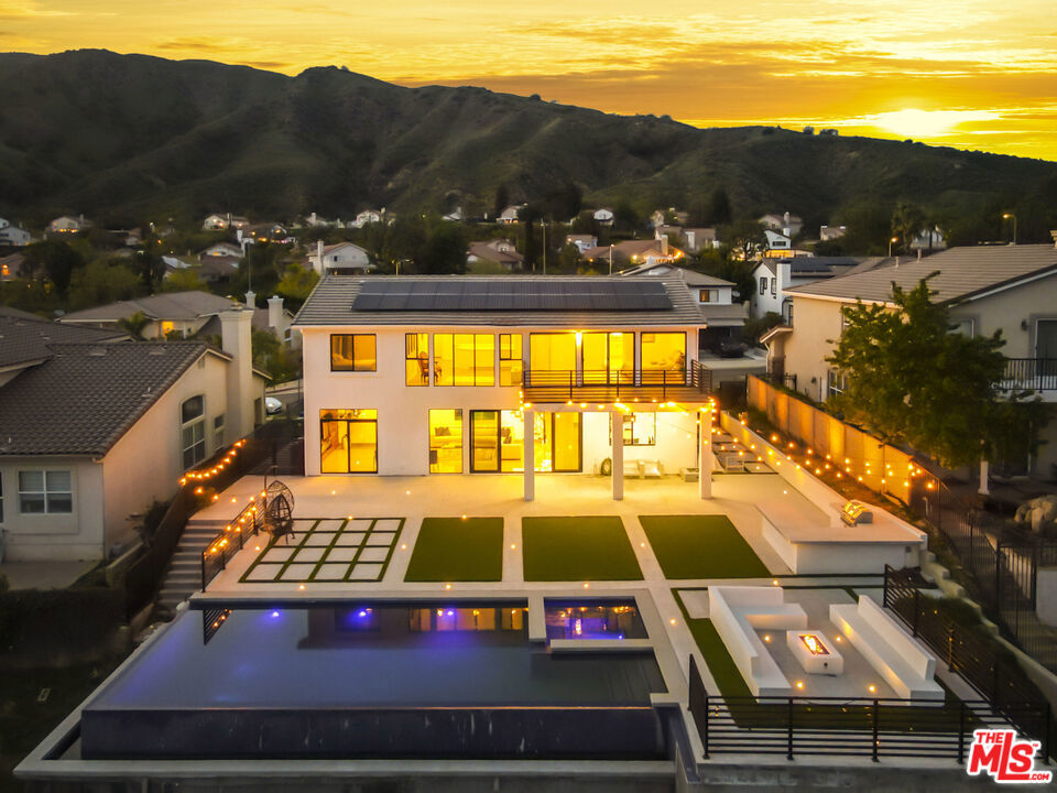 17764 Sidwell Street Granada Hills CA, 9134463710238333697120