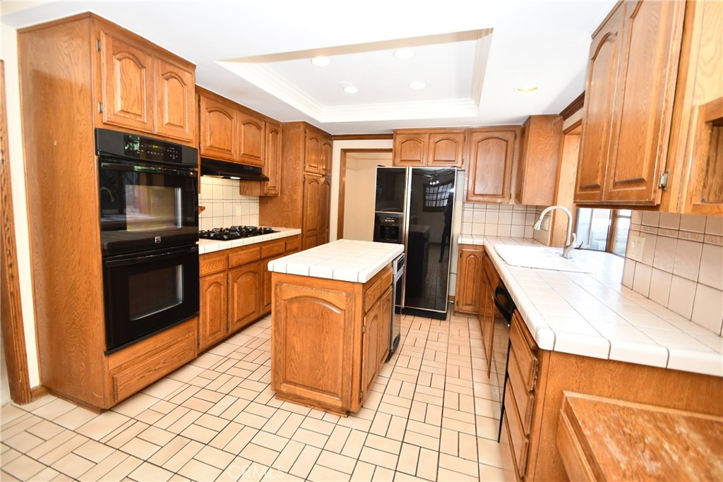 20318 Regina Avenue Torrance CA, 9050363669148977667120