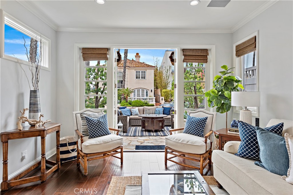 315 Goldenrod Avenue Corona Del Mar CA, 9262564109044991491120