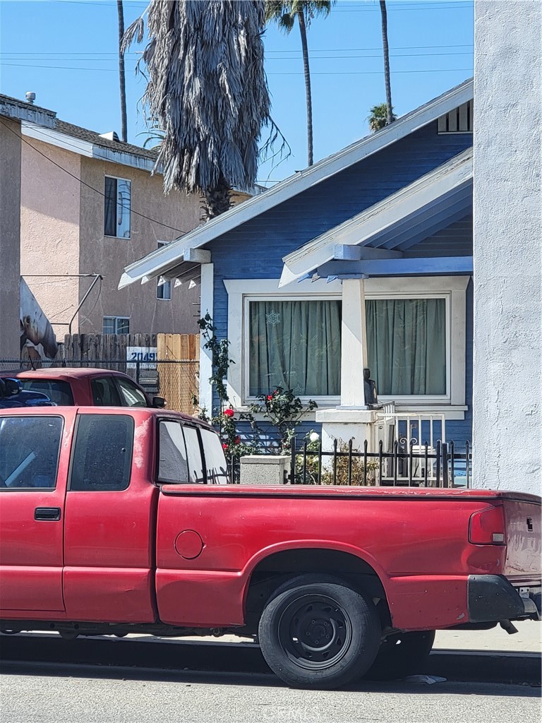 2051 Orange Avenue, Long Beach CA, 9080663637074758147122