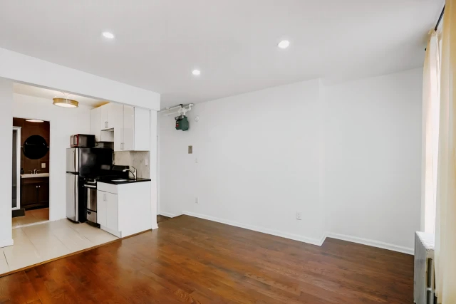 #407: East Village63647090687619121