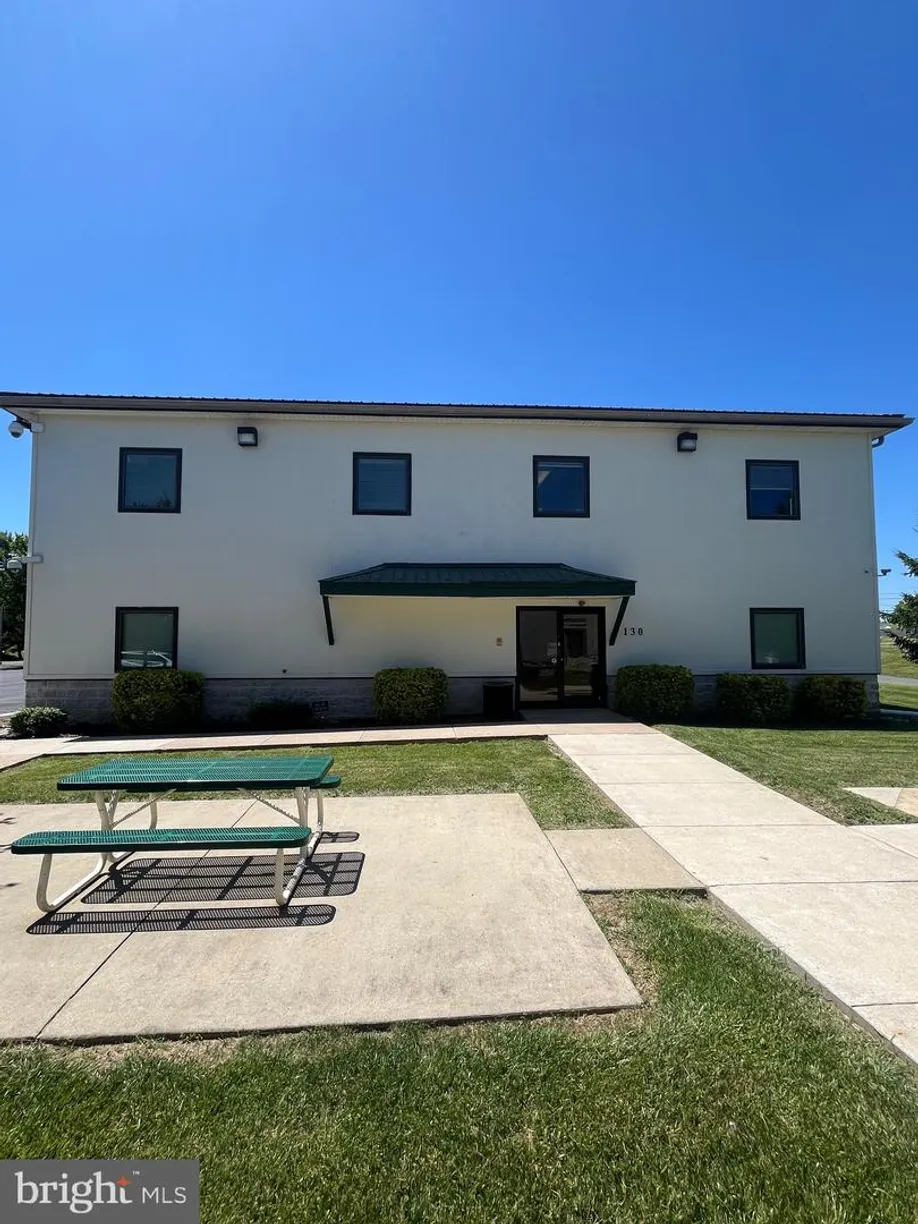 130 E Burr Blvd64939207502339120