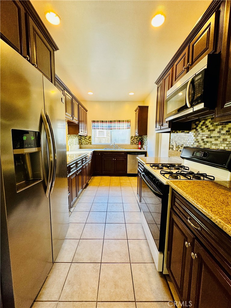 $3,500/mes 1327 S Longwood Avenue B Los Ángeles CA, 9001964112663008898122