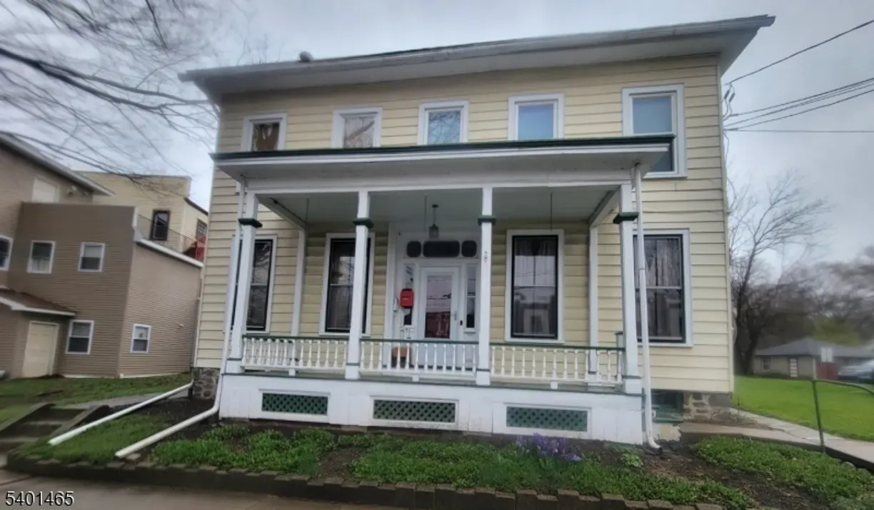 107 Greenwich St, Belvidere Twp., NJ 07823