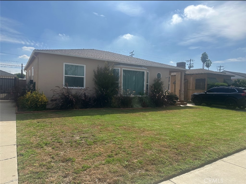 404 Poinsettia, Compton CA, 9022164121885852675120