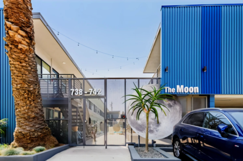 The Series - The Moon63581940064003121