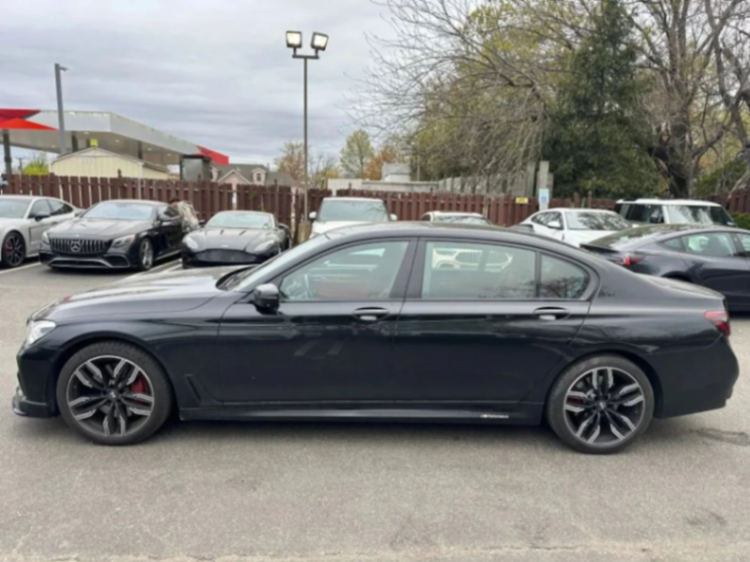 BMW Serie 7 750i xDrive Sedán 4D de segunda mano, 201863278555310465122
