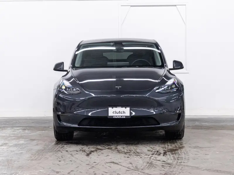 2024 Tesla Model Y64378869549571121