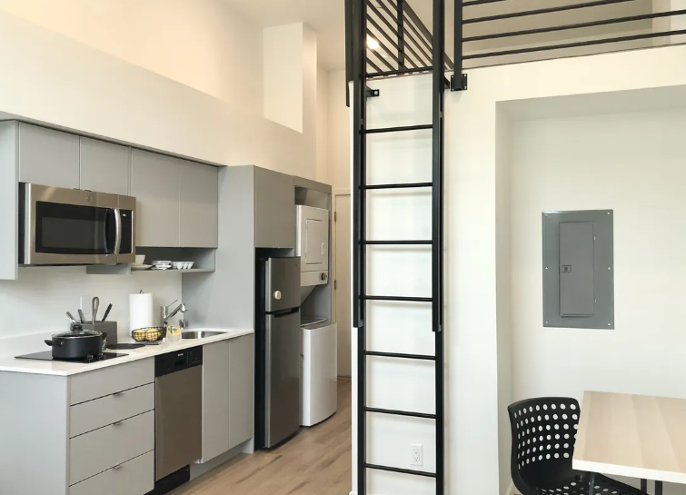 Thirty-One Apartments63414496856835121