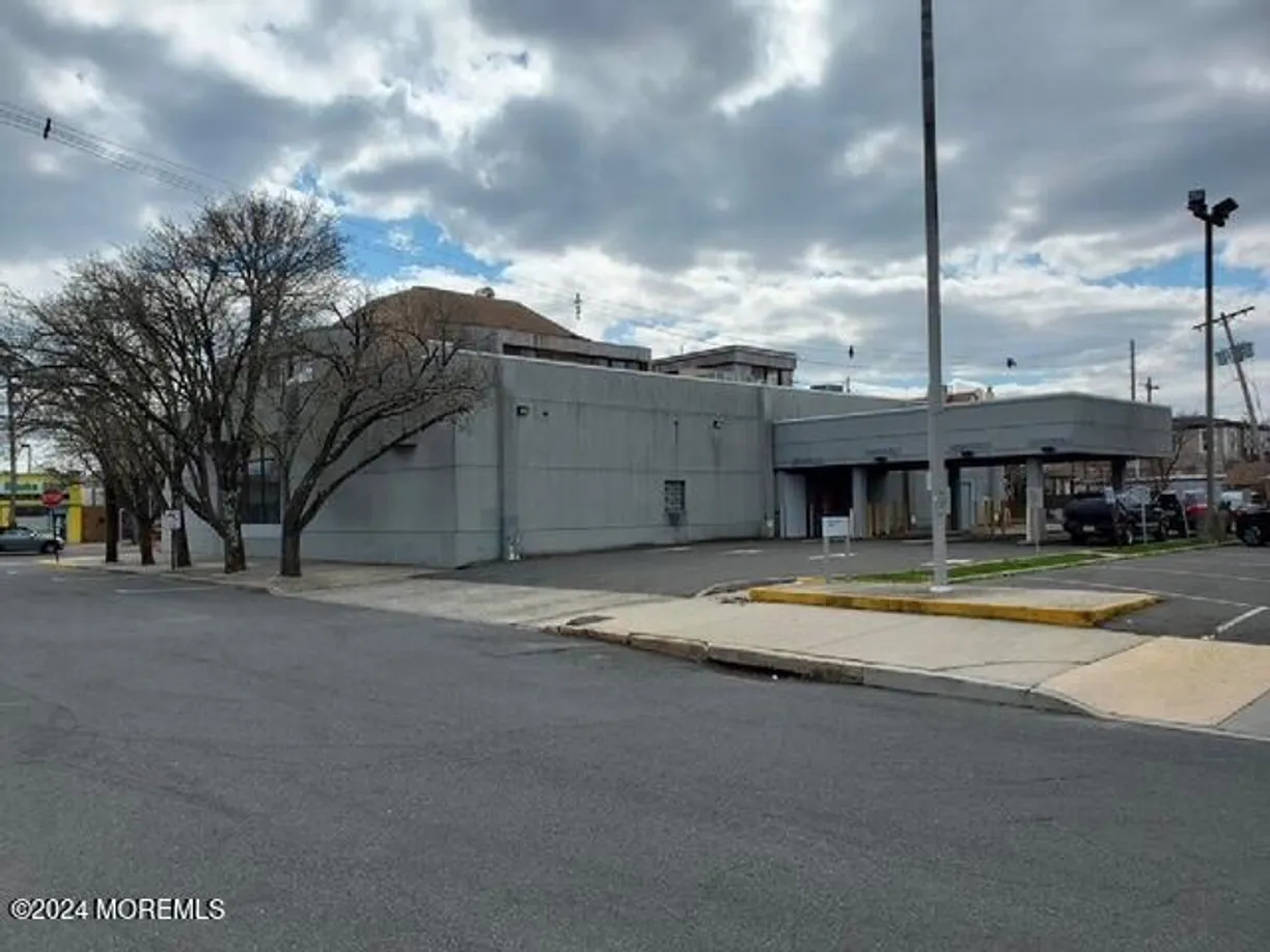 501 Arnold Avenue Point