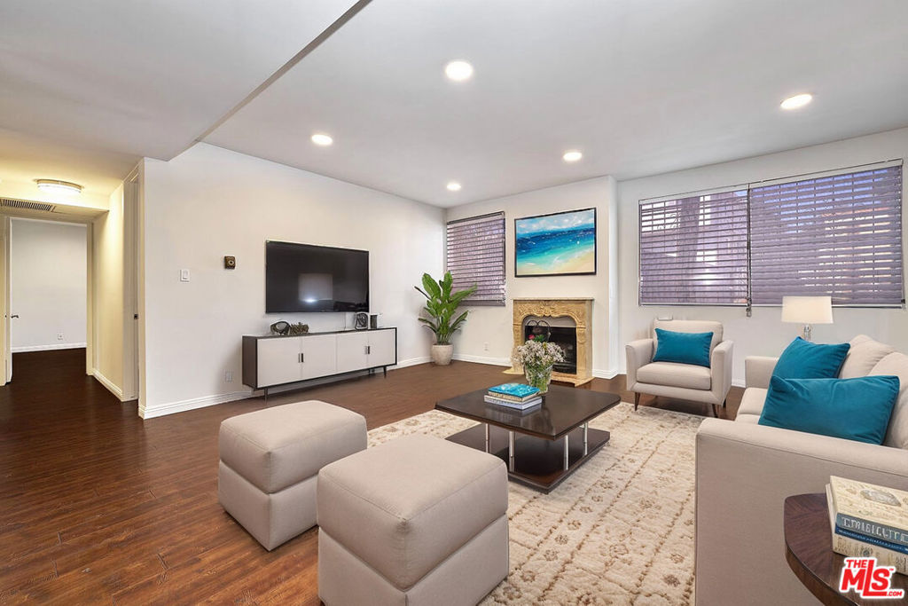 3315 Griffith Park Boulevard 101 Los Angeles CA, 9002764111074855681120