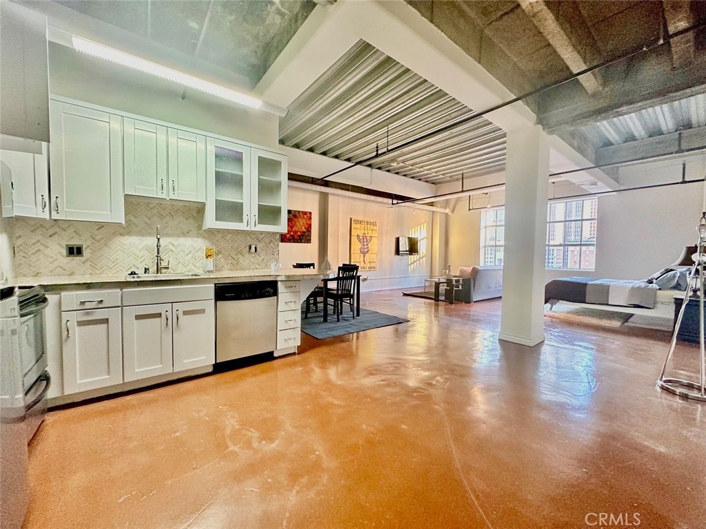 312 W 5th Street 1105 Los Ángeles CA, 9001364122070517122122