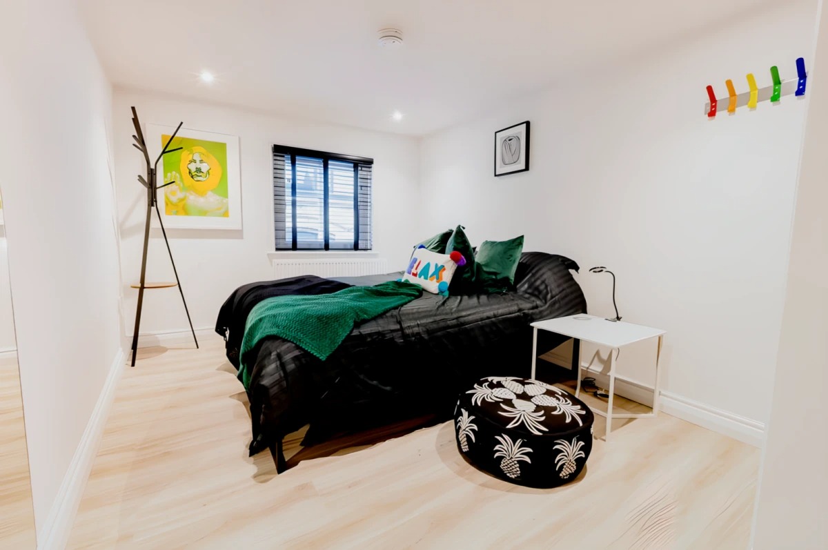 2 Queen St64195311385601124