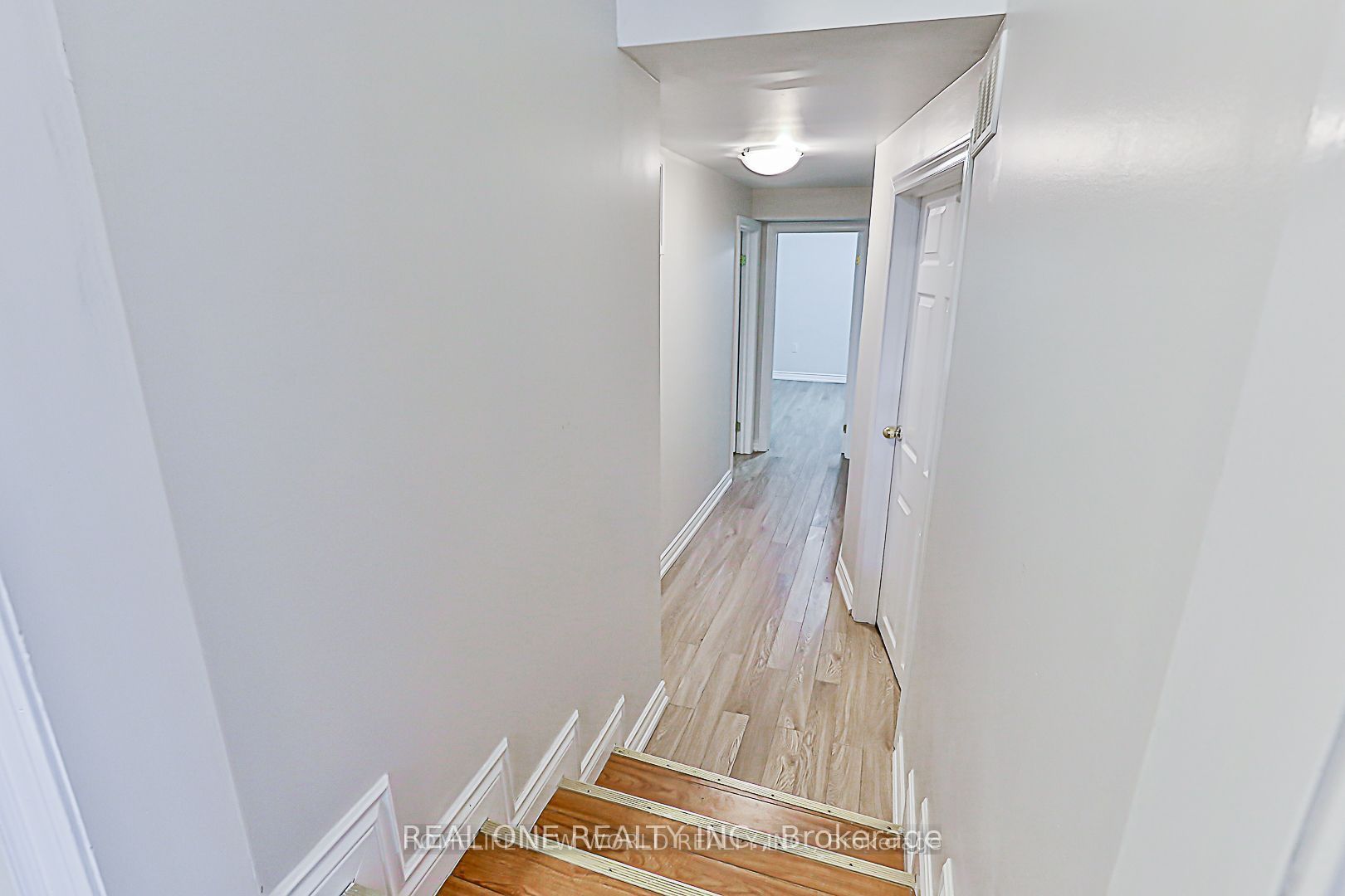 One-bedroom with private bathroom in Scarborough, Toronto, available for home stay or rental63853607874179123