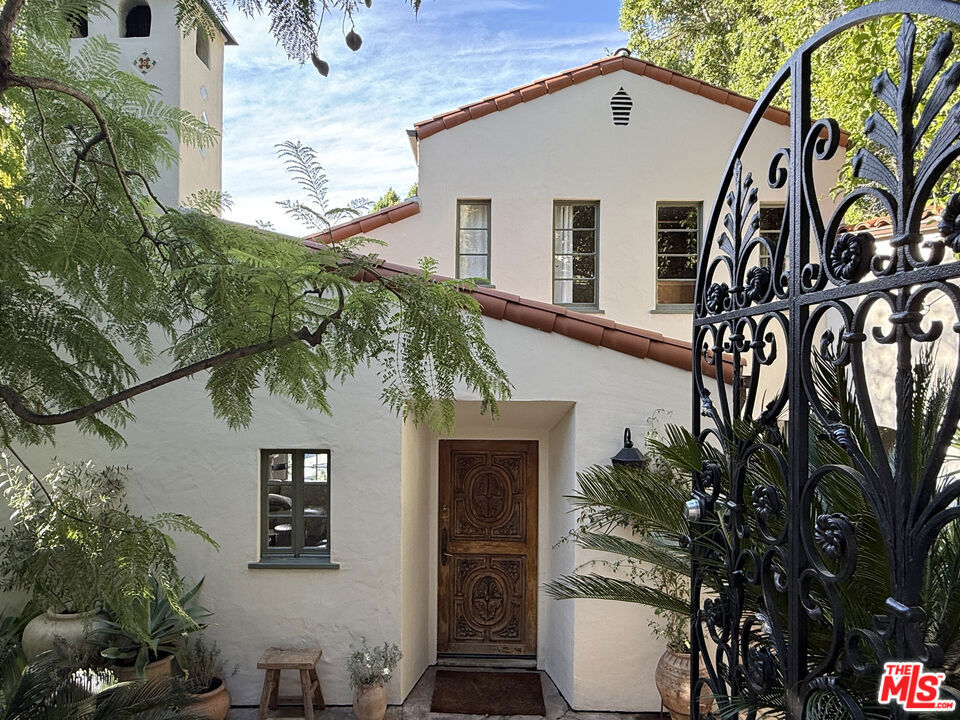 3472 Oak Glen Drive, Los Angeles CA, 9006864129898723073122