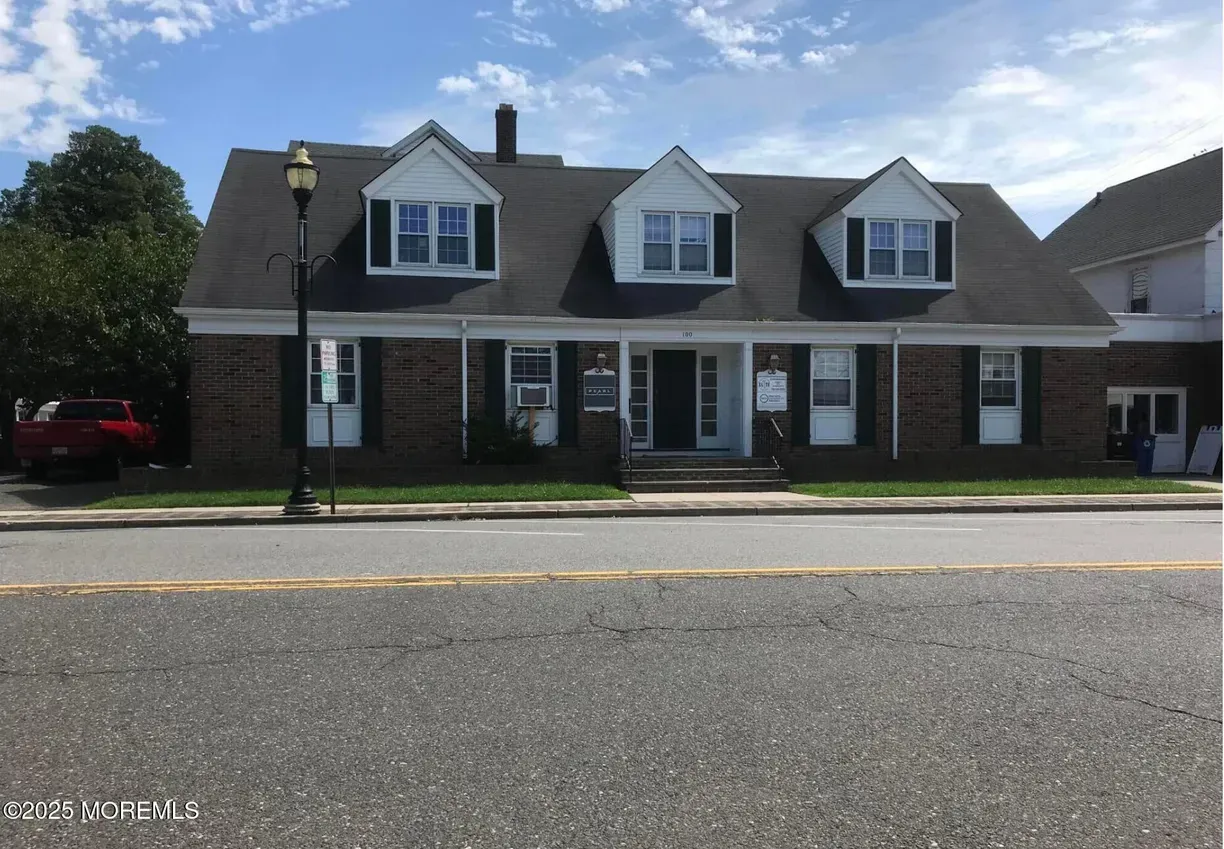 100 Main Street, 2C Allenhurst, NJ 07711