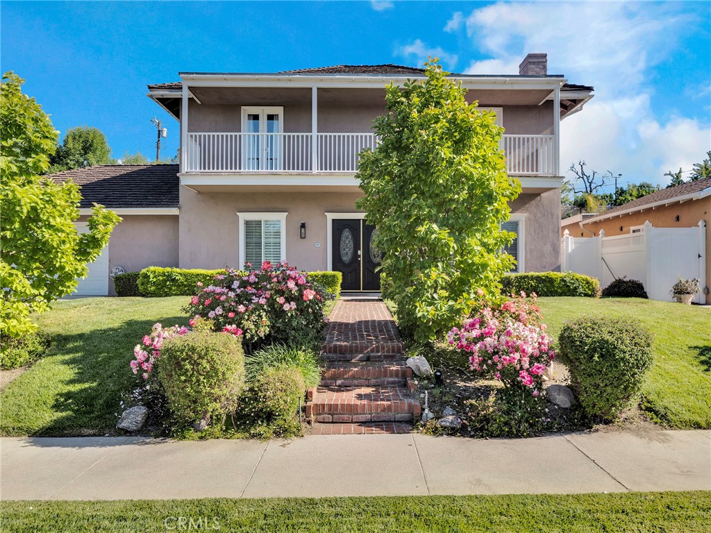 23932 Oxnard Street Woodland Hills CA, 9136763788841991939120
