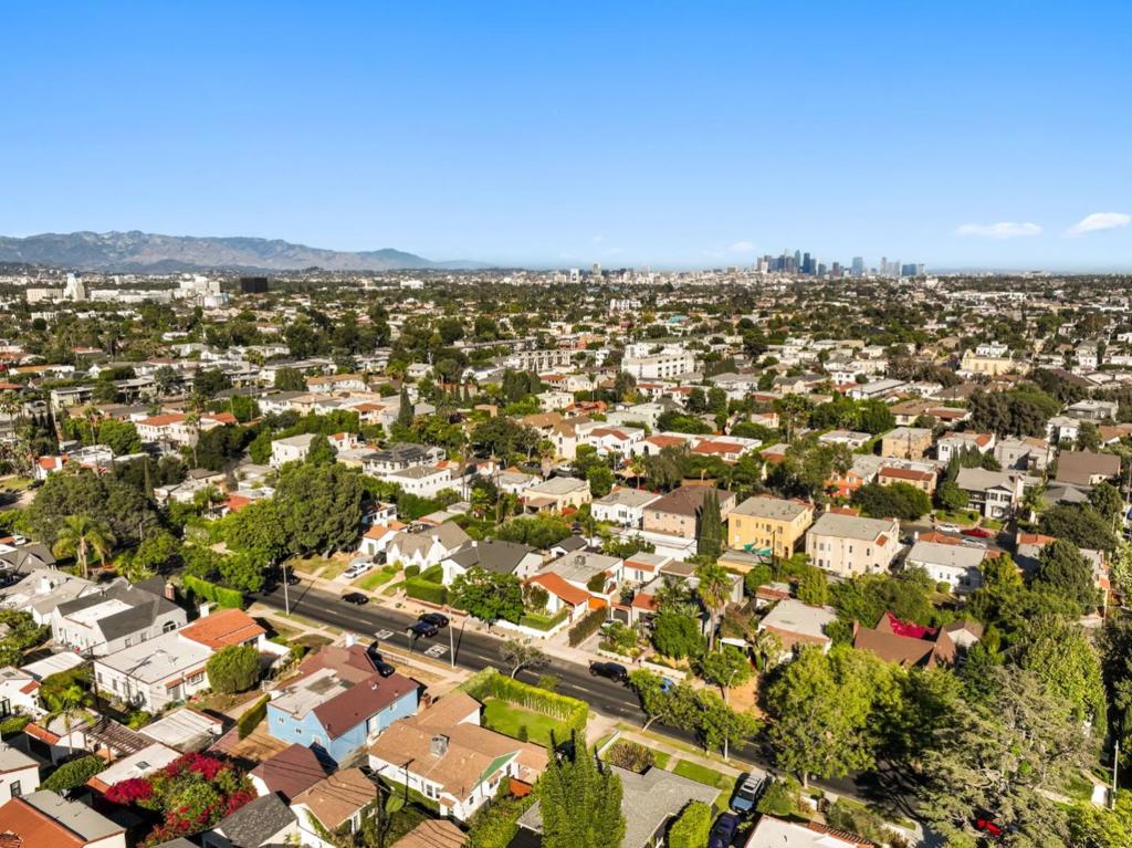 1250 Hauser Boulevard, Los Angeles CA, 9001963680310368515120
