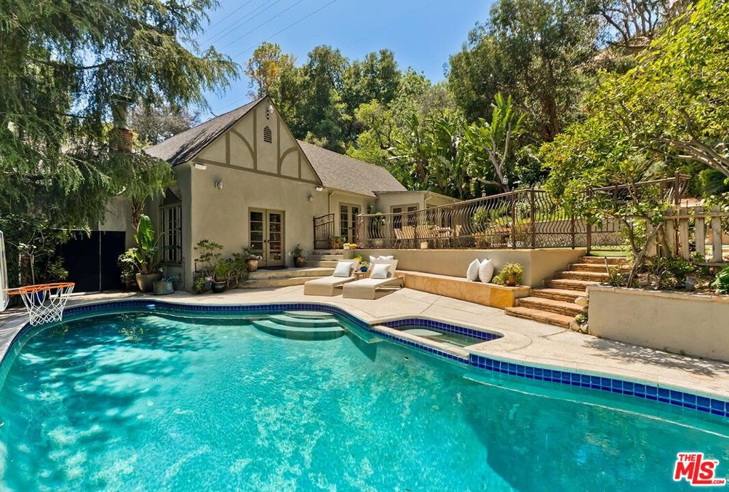 2111 Kress Street, Los Ángeles CA, 9004663865456344705122