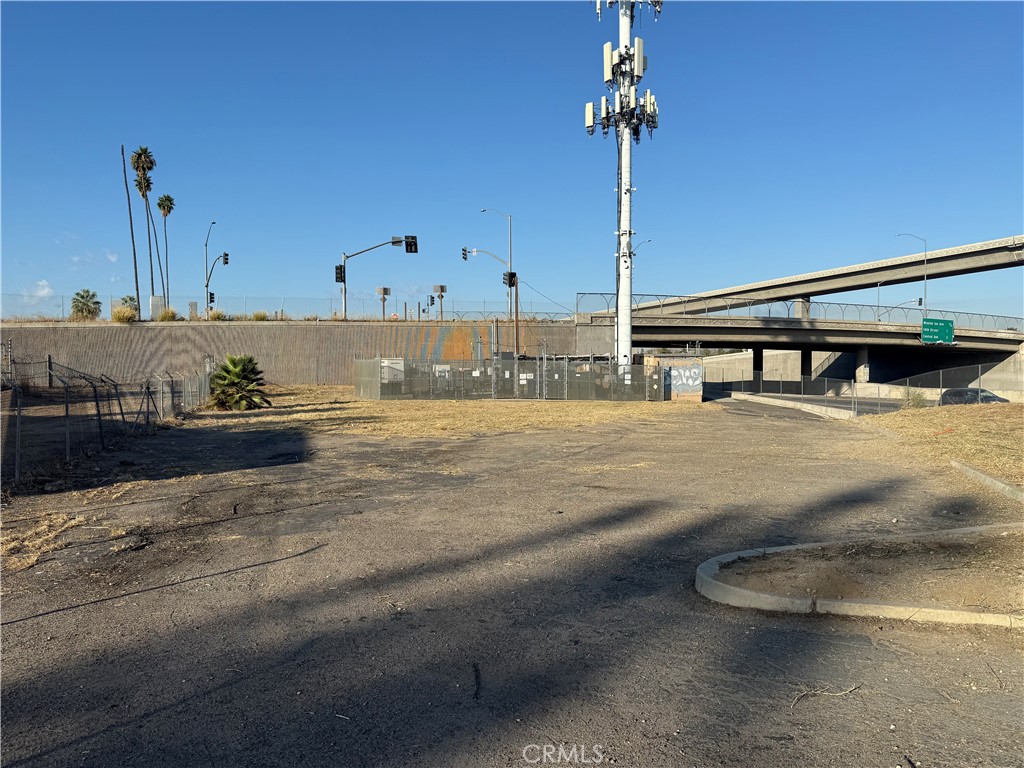 2200 E La Cadena, Riverside CA, 9250763657593150465122