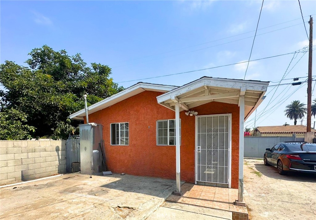 $2,300/mes 1023 E 22nd Street Los Angeles CA, 9001164112683389441122