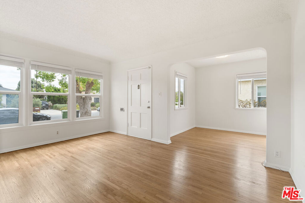 7869 Croydon Avenue Los Angeles CA, 9004563770113322881121
