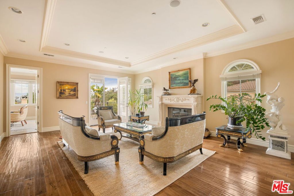 3691 Benedict Canyon Lane Sherman Oaks CA, 9142363868186070659121