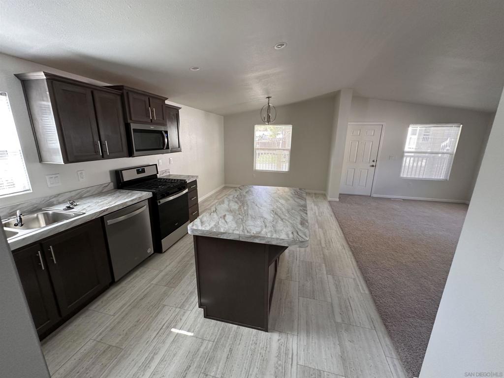 22899 Byron Road 110 Crestline CA, 9232564069062180737120