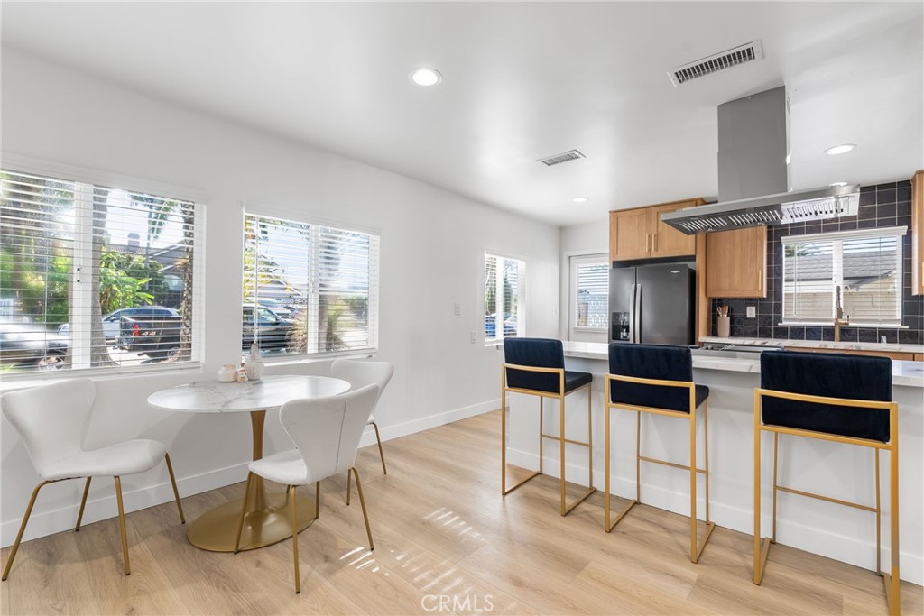 1953 Federal Avenue Costa Mesa CA, 9262763669618347521121