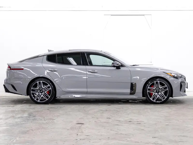 2022 Kia Stinger64023643527042121