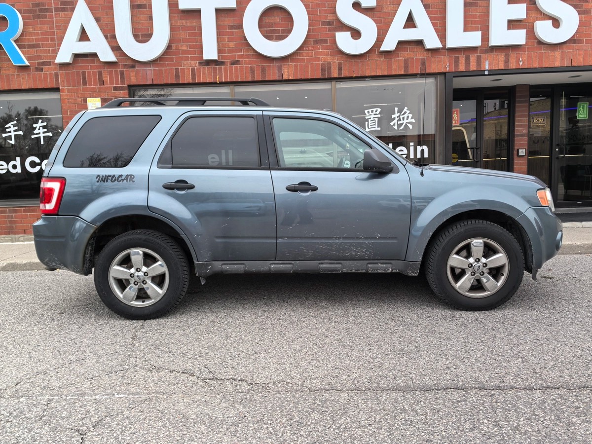 2010﻿ ﻿Ford﻿ ﻿Escape﻿ ﻿XLT64158521703041121