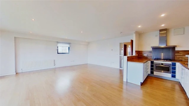 Glasgow Harbour Terraces, Glasgow, G1164165614648322121