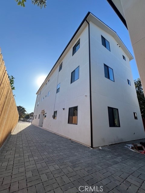1217 E 22nd St Street Los Angeles CA, 9001164139975270275121