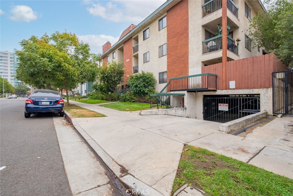 330 Burchett Street 206, Glendale CA, 9120363822002472067122