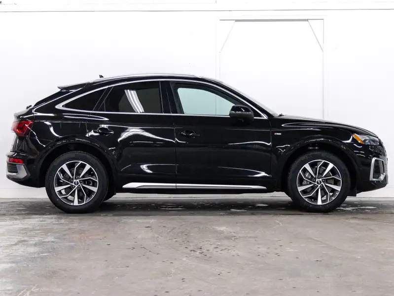 2021 Audi Q564411129277058122