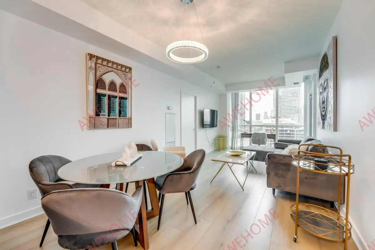 Spacious 2 Bedroom Downtown Toronto63746430934403121