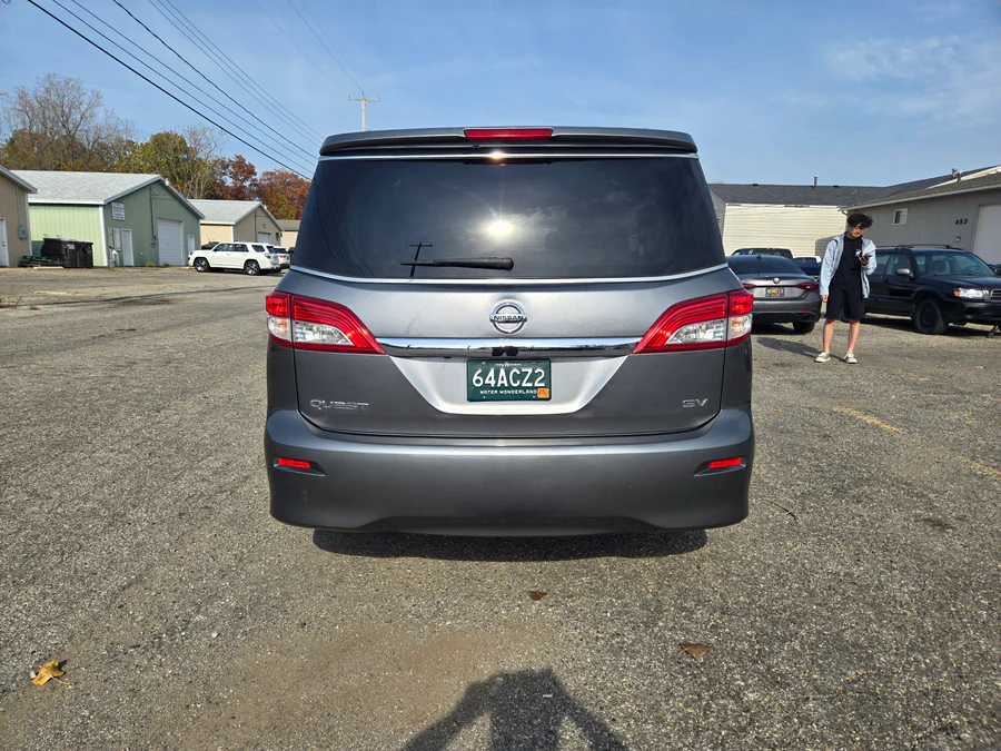 Minivan Nissan Quest SV 4D 201764165810542082122