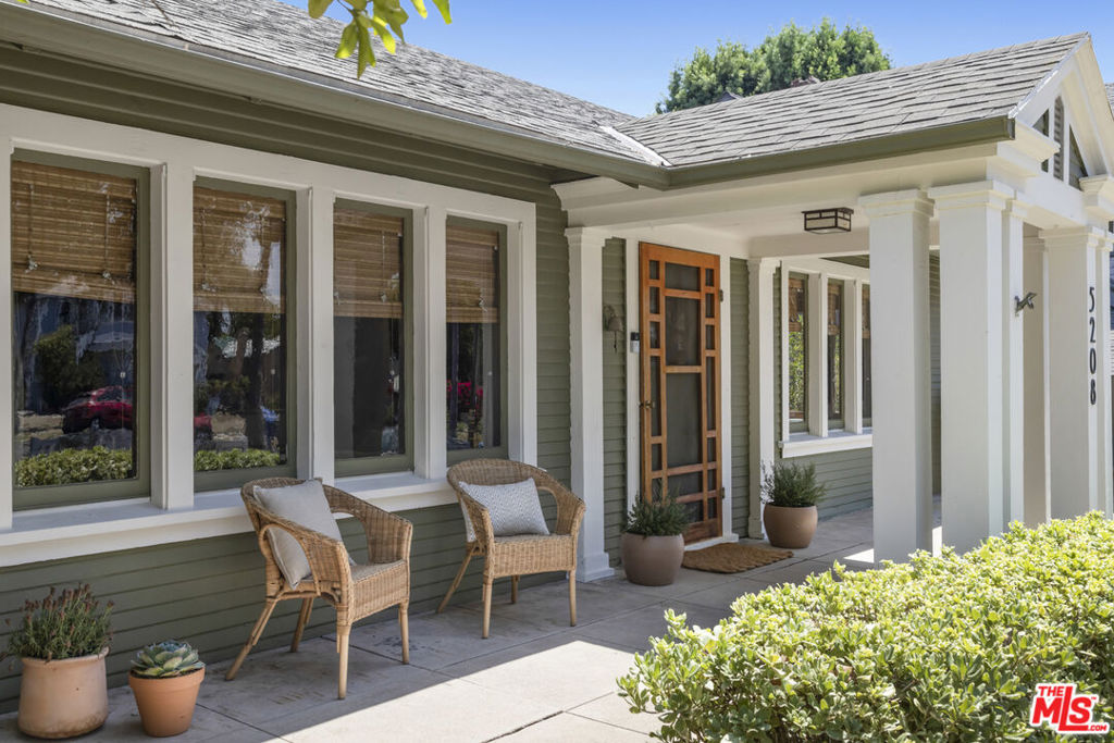 5208 N Maywood Avenue, Los Ángeles CA, 9004163633301693827122