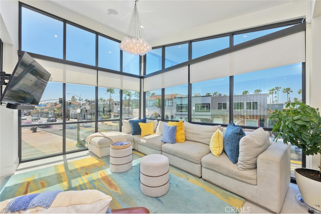 500 E Balboa Boulevard Newport Beach CA, 9266164133852274178121