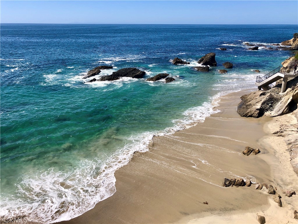 240 Moss 15 Laguna Beach CA, 92651